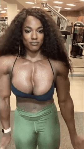 Muscle Freema Agyeman - 01