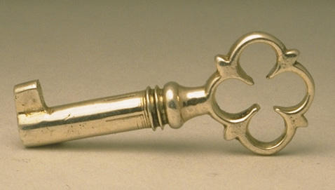 Success перевод. Красивый старинный ключ. One of the key. Антикварный ключ. Деревянный ключик.