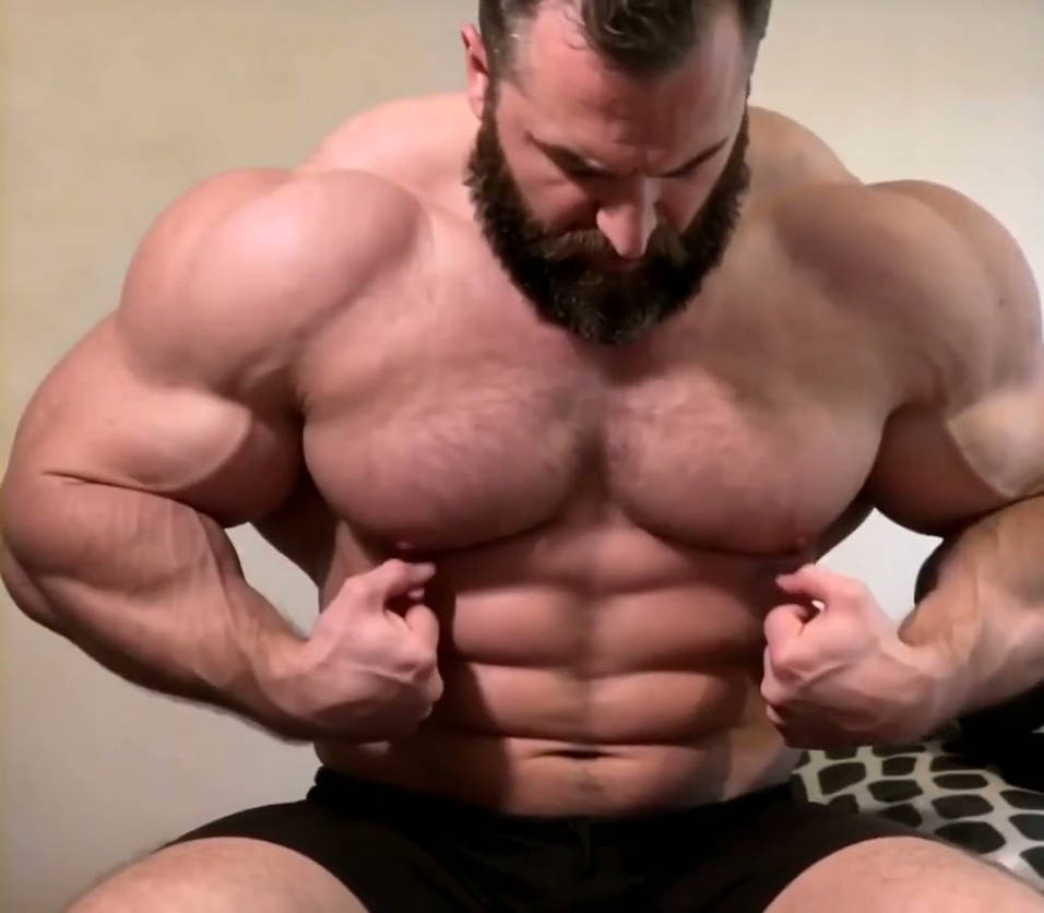 Feel my muscles growing by MuscularDanimal on DeviantArt