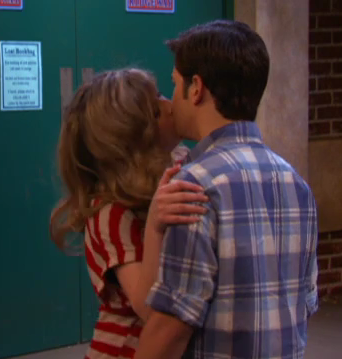 Carly And Freddie Having Sex