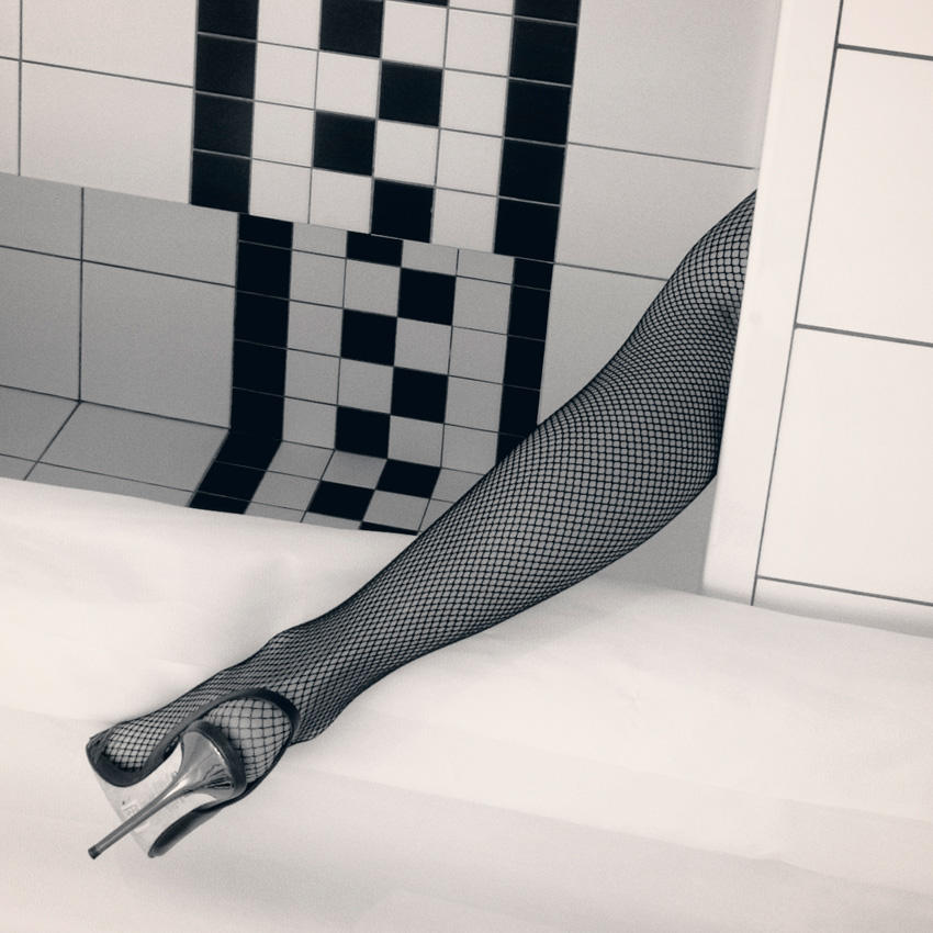 Bara's leg by zlty-dodo