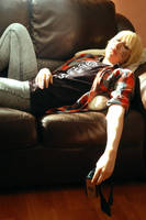 Sleepy Naruto by RayeAlvi