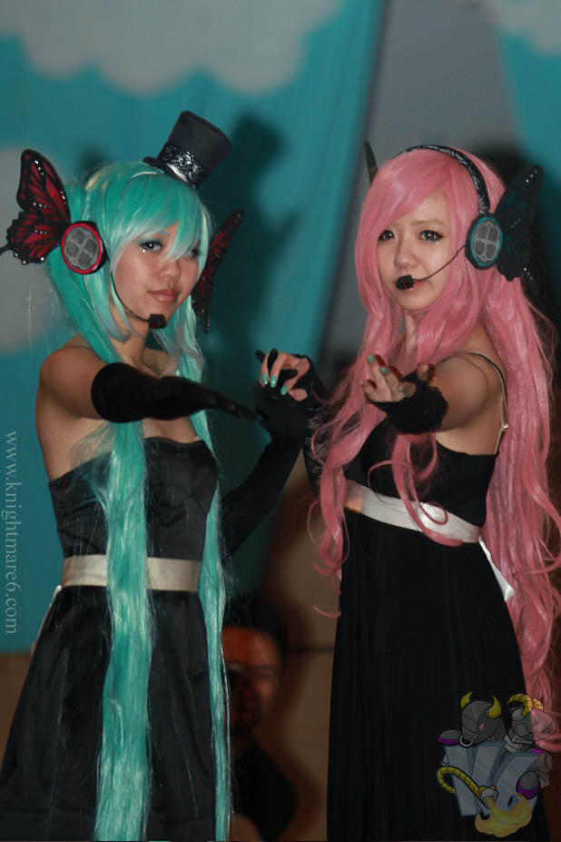 Miku Hastune and Luka Megurine (Magnet Version) by reenimochi