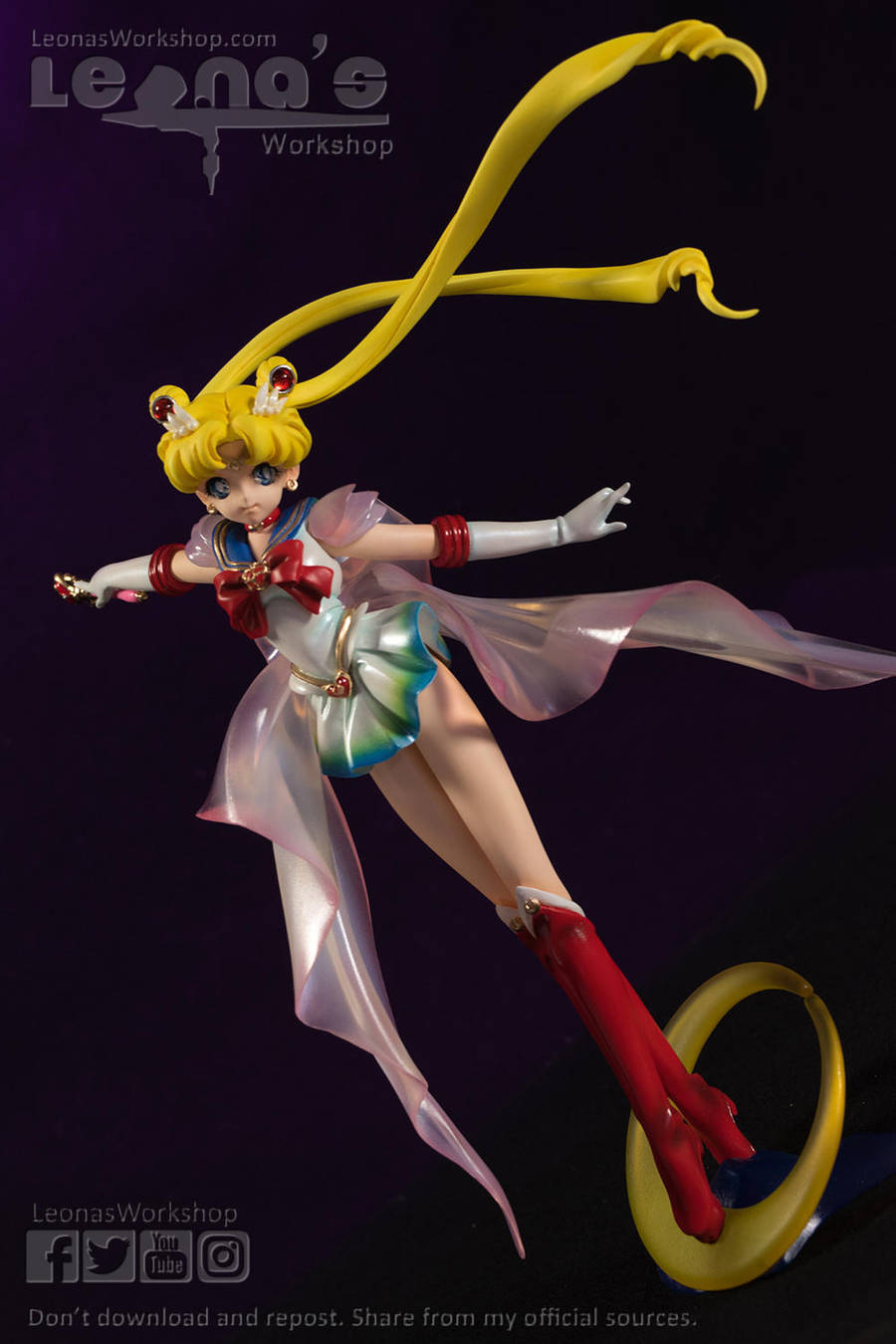 Super Sailor Moon figure by LeonasWorkshop