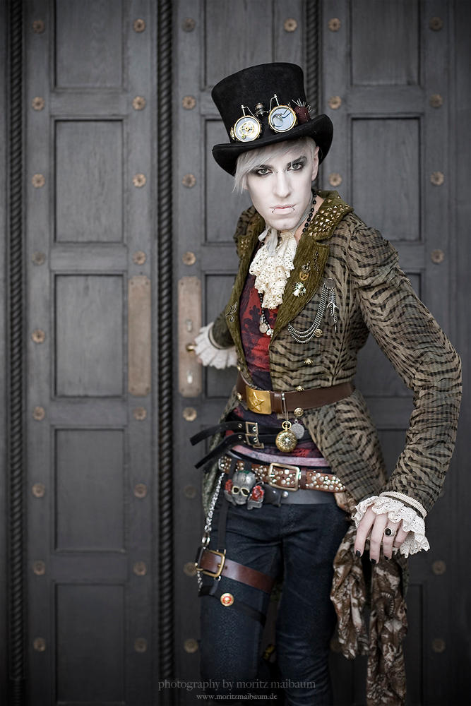 Steampunk Couture by MoritzMaibaum