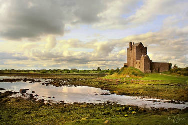 Dunguaire Castle Ireland by Pajunen