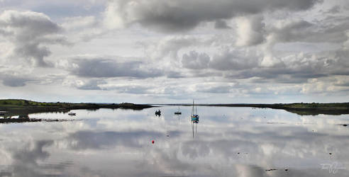 Low tide in Ireland by Pajunen