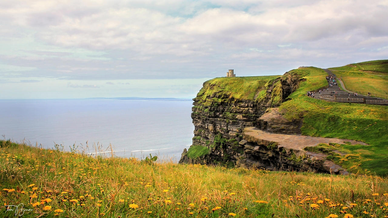 Ireland by Pajunen