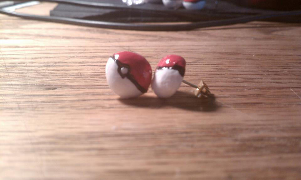 Pokeball Stud Earrings By Kyokurumi On Deviantart Pokeball Stud Earrings By Kyokurumi