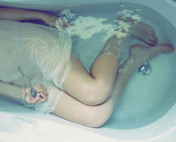 Modern Ophelia II. by nymphs-and-the-wolf