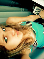 hello there.. by missteq