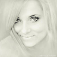 White Queen by soulofautumn87