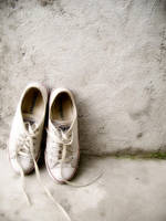 DIRTY SHOES. by giLLianbaLot