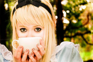 Alice in wonderland by Becca-jade