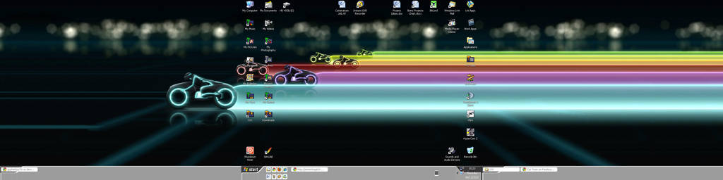 Tron Wallpaper Desktop by gopherboy76