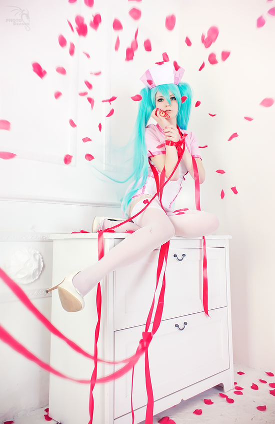 Miku Hatsune by YuuGray