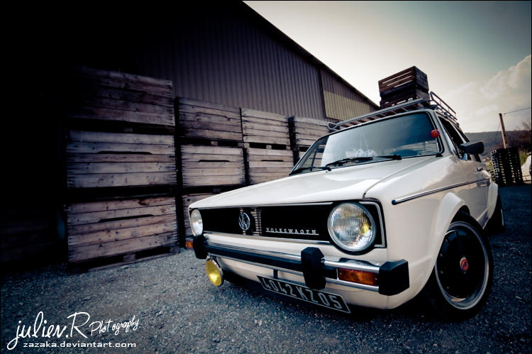 VW Golf Mk1 by Zazaka