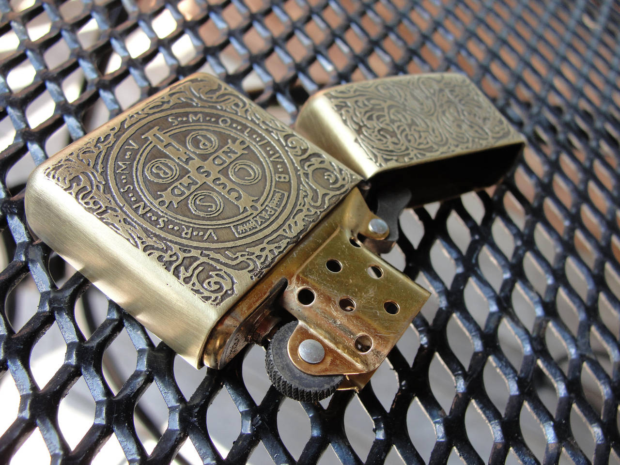 Constantine zippo by cardman on DeviantArt