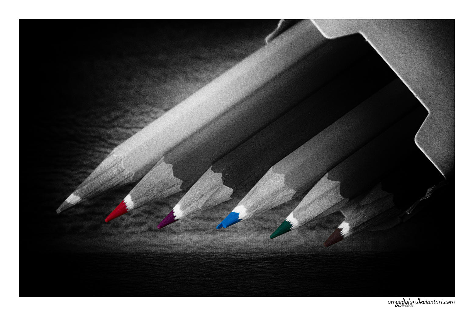 .: the missing colour :. by amygdalon