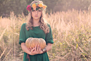 autumn fairy by LisbethPhotography