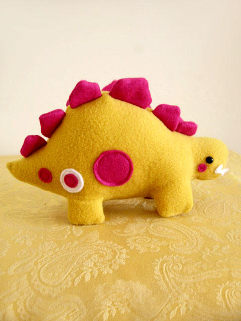 Percy the Mustard Stegosaurus by casscc