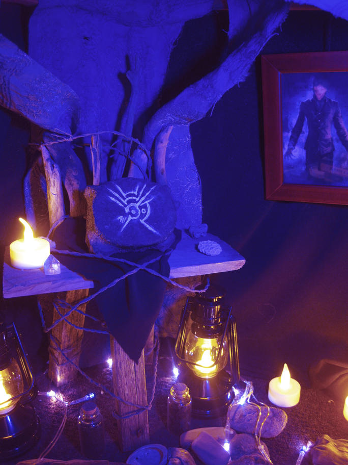 (IRL) Outsider shrine by apocastasis