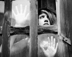 behind the glass by idzpowinoiniewracaj