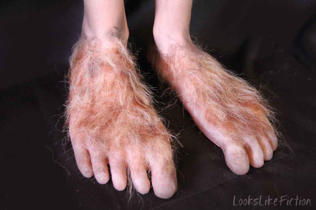 Hobbit Feet by LooksLikeFiction on DeviantArt
