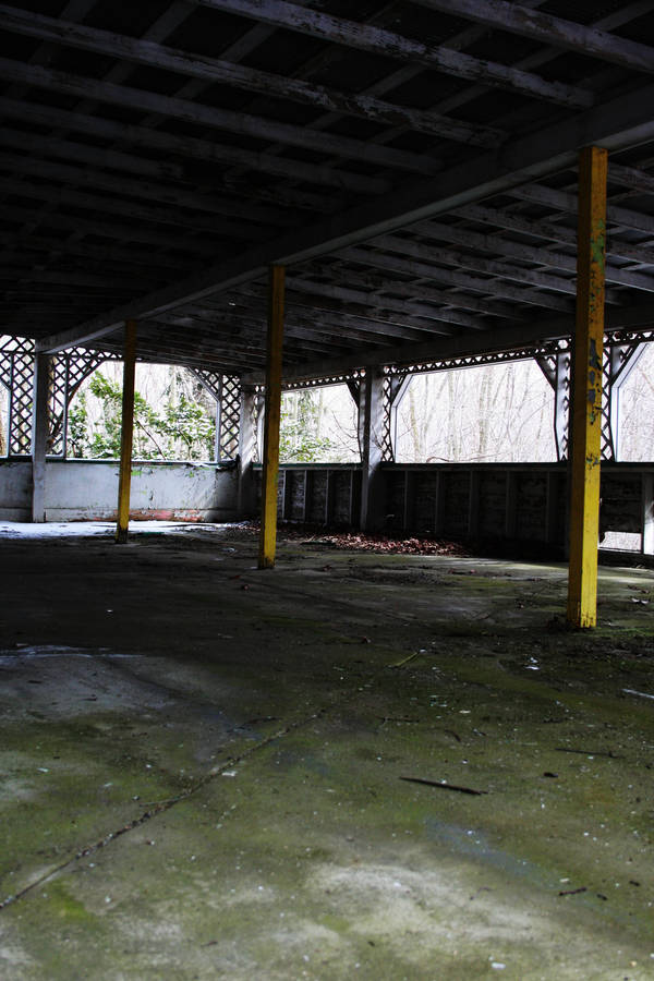 abandoned park 04 by aeiryn