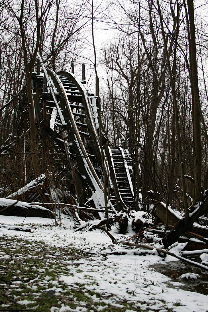 abandoned park 10 by aeiryn