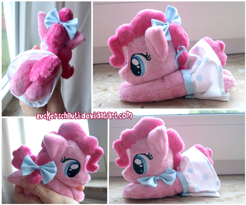 Tiny Pony Beanie Test with dress by zuckerschnuti