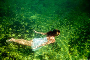 Green water by SachaKalis