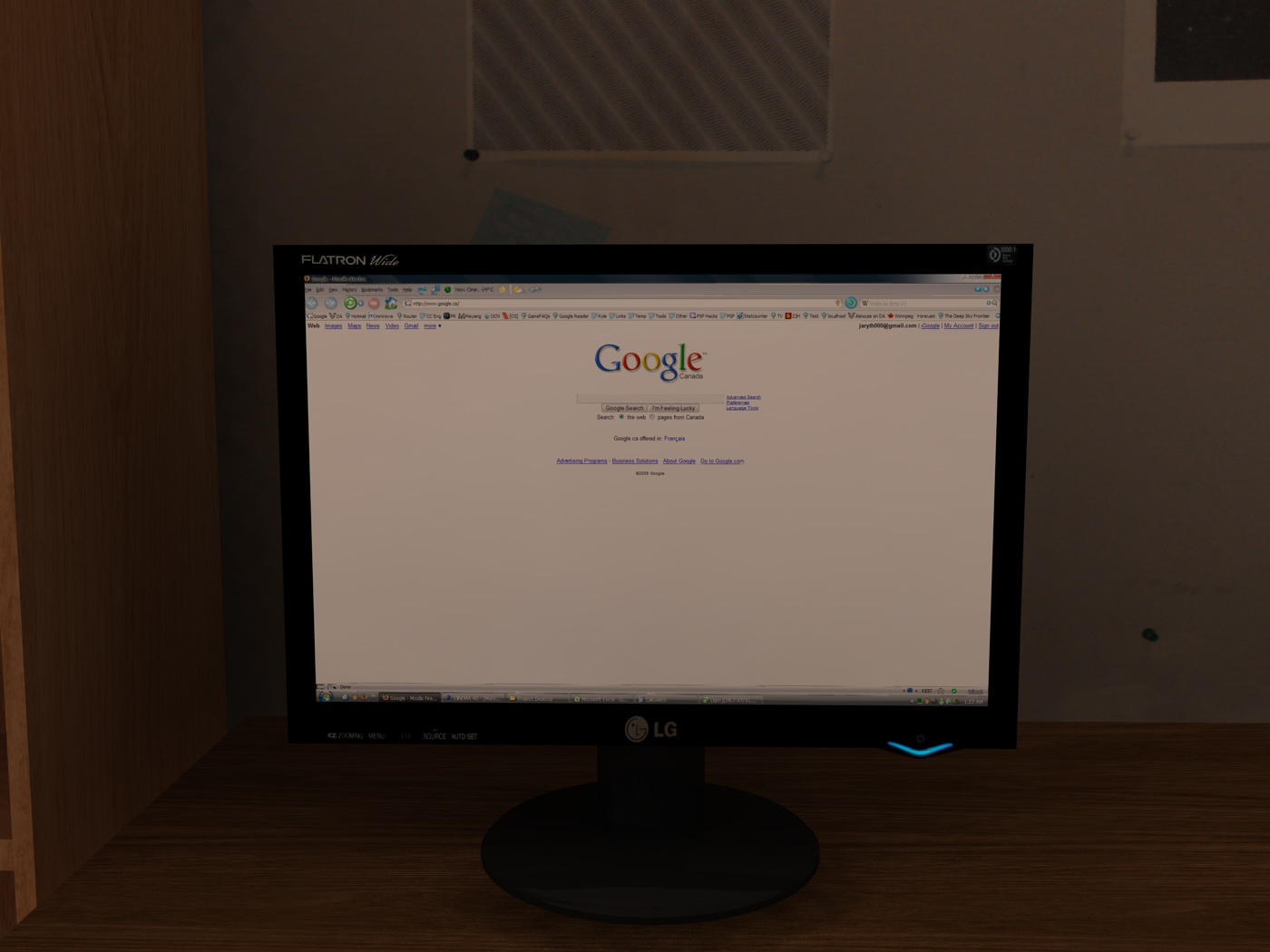 22' Widescreen LCD by jaryth000