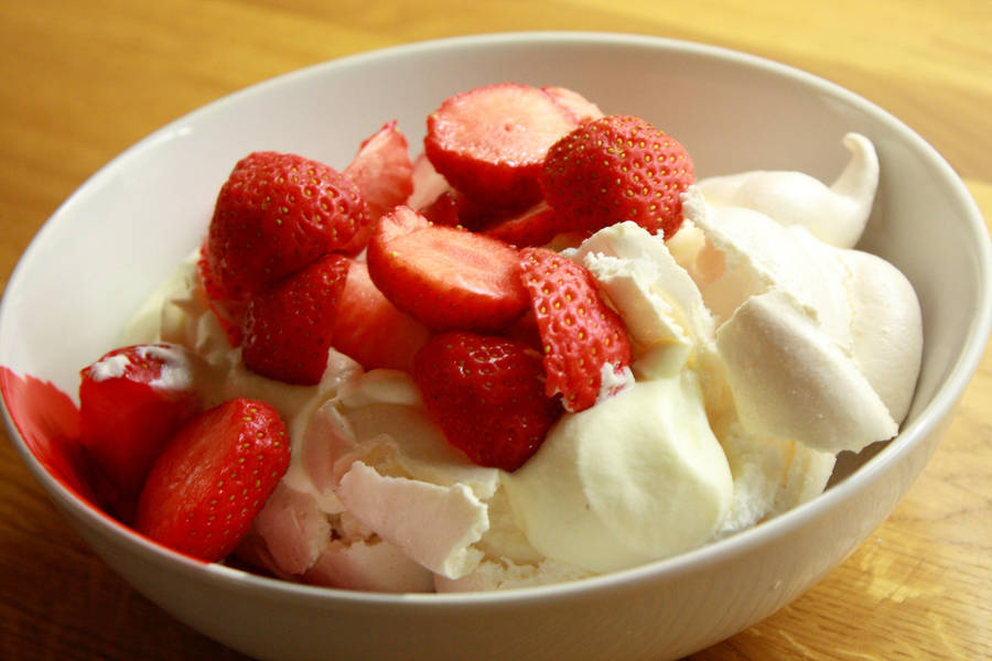 Pavlova - homemade meringue by Itti