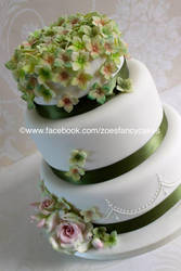 fancy white and green cake by zoesfancycakes