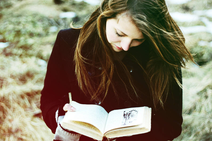 reading to oneself by Zi0oTo