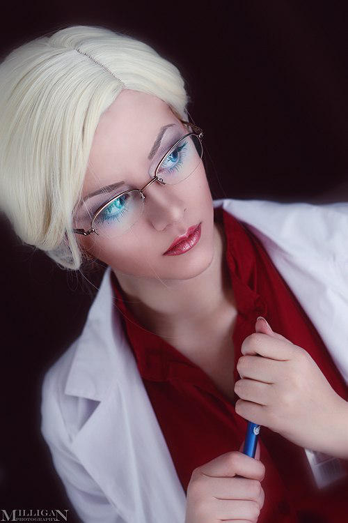 My name is dr.Quinzel. Harleen Quinzel. by YokoOmi