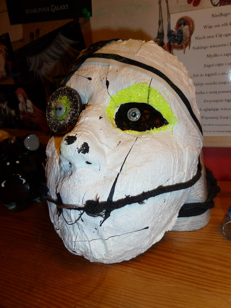 Mask by Kruczkowska