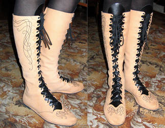 Elven boots with embroidery by scargeear
