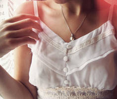 A la fenetre. by Feelonia