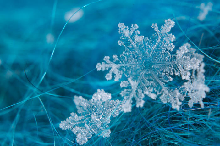Giant Snow Flake by crimsonpenguin
