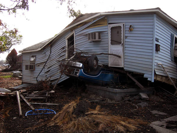 House Over Truck by Kicks02