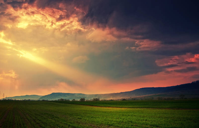 Through the Clouds by iustyn