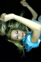 Alice in Wonderland by yildiztozu