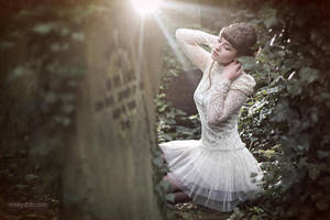 Victoria by EmilySoto