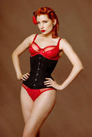 Femme Rouge by ulorinvex