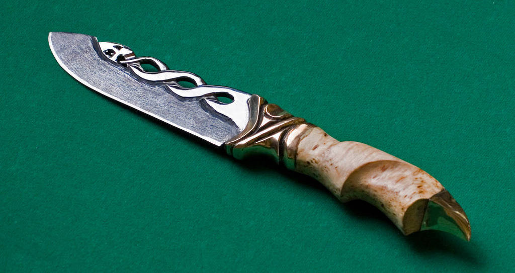 Silversnake knife by Ugrik
