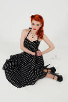 Polka dot pinup by GretelMaCabre