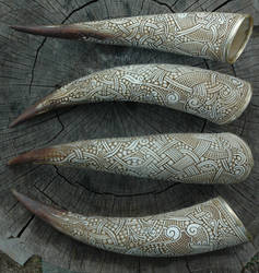 Viking Drinking Horn by Sholosh
