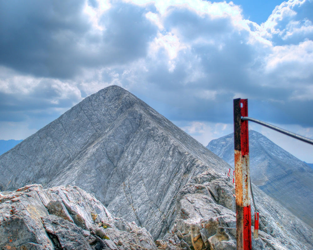 Savage Mountain by Kemendil